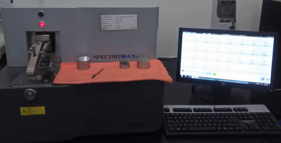 Vacuum Emission Spectrometer